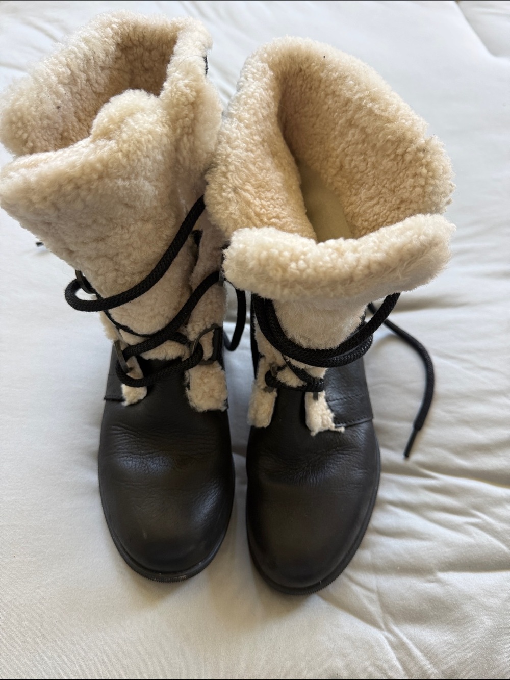 Women’s Black Winter Lace-Up Boots with Cream Faux-Shearling
